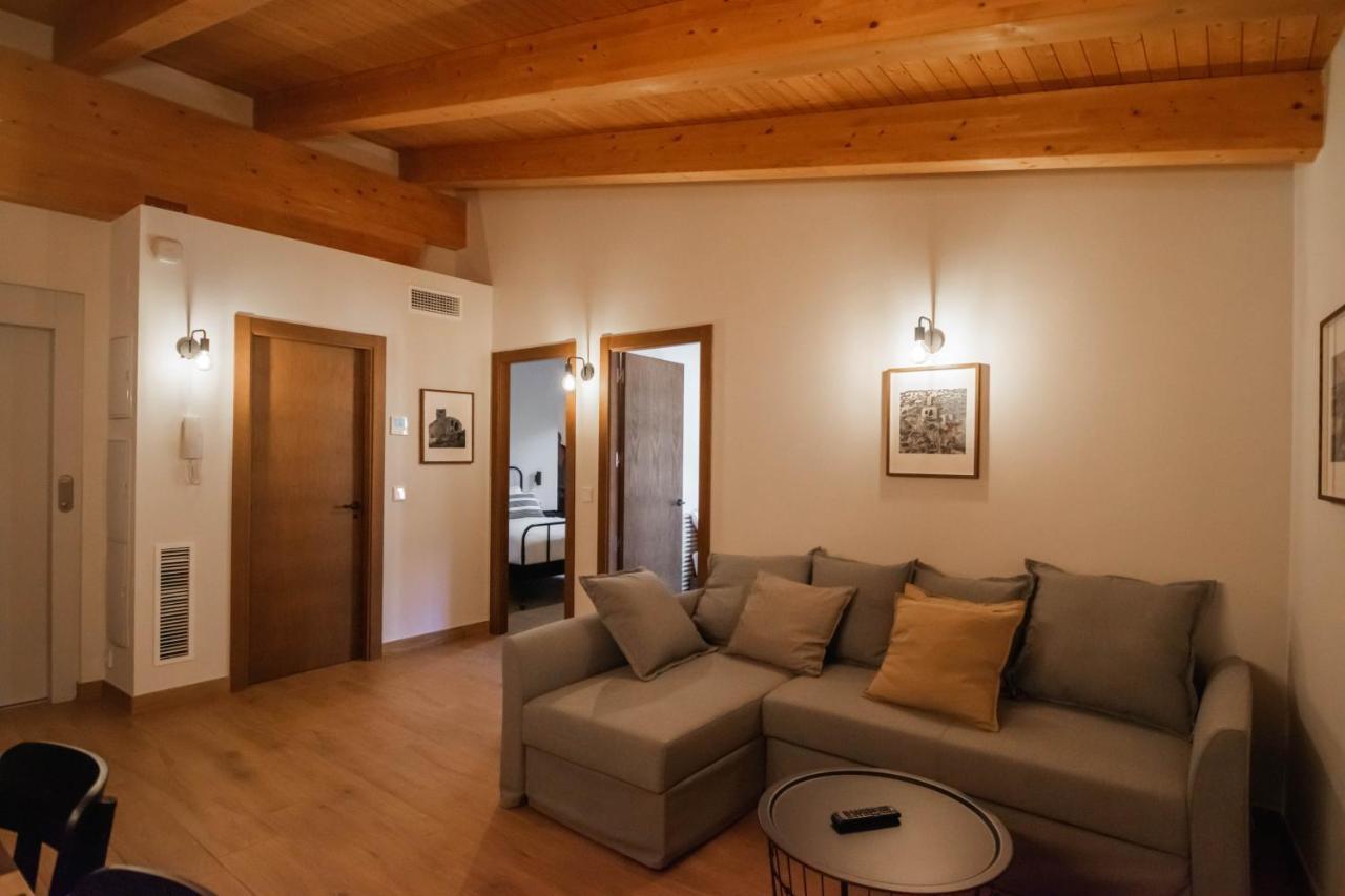 Cal Negret Rural Apartments Alos de Balaguer Bagian luar foto